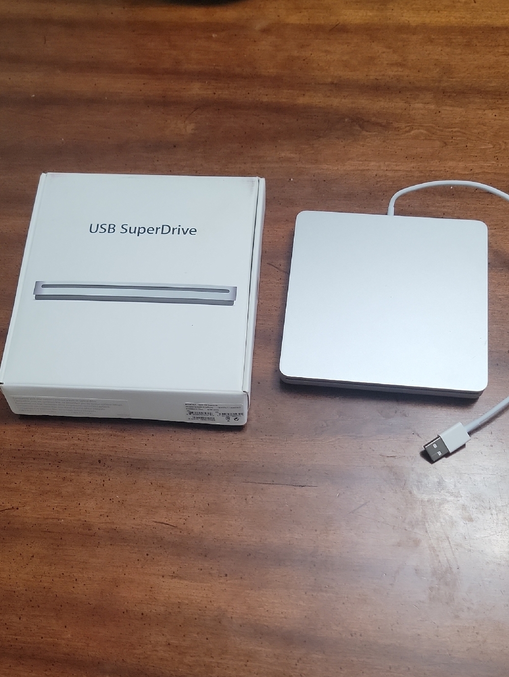 Apple USB SuperDrive - Silver and White